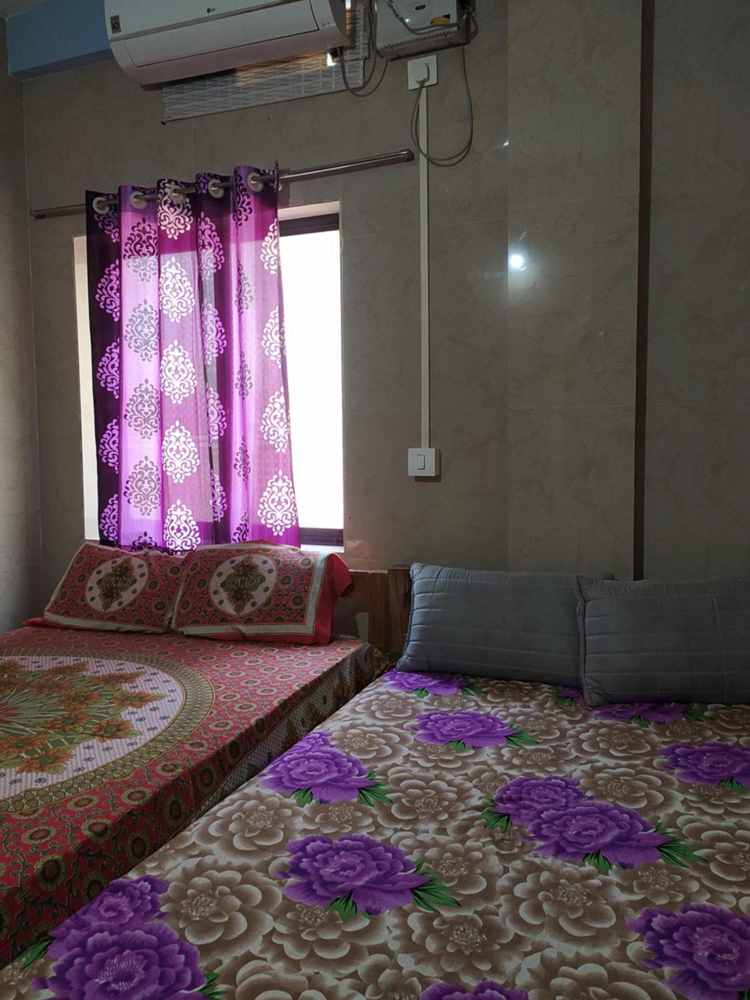 Sarvesh Arundekar Home Stay In Beach Side Ac Room 戈卡尔纳 外观 照片